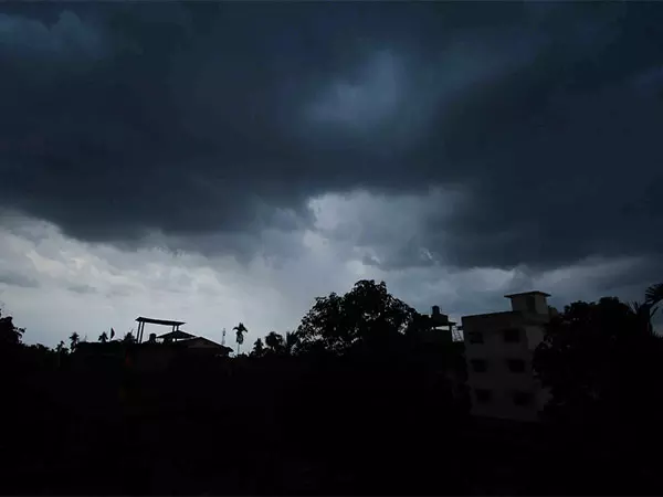 IMD ने कई राज्यों में आंधी, ओलावृष्टि और बिजली गिरने की चेतावनी दी IMD ने कई राज्यों में आंधी, ओलावृष्टि और बिजली गिरने की चेतावनी दी