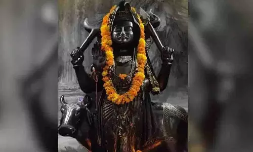 Shani Dev Ki Puja Vidhi: शनिदेव की कृपा पाने के लिए करें ये 5 काम, जीवन में आएगी सुख-समृद्धि Shani Dev Ki Puja Vidhi: शनिदेव की कृपा पाने के लिए करें ये 5 काम, जीवन में आएगी सुख-समृद्धि