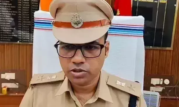 East Champaran: रेप केस में लापरवाही पर एसपी ने की कार्रवाई, महिला दारोगा निलंबित East Champaran: रेप केस में लापरवाही पर एसपी ने की कार्रवाई, महिला दारोगा निलंबित