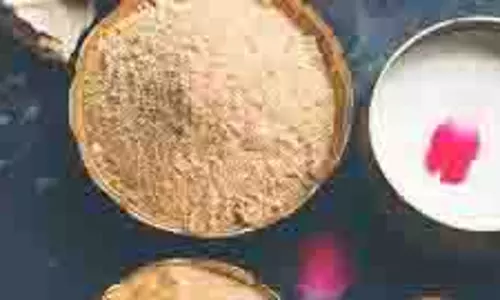 Skin care: मुल्तानी मिट्टी में मिलाकर लगाएं इन 3 चीजों का रस, त्वचा से दूर होंगे दाग-धब्बे Skin care: मुल्तानी मिट्टी में मिलाकर लगाएं इन 3 चीजों का रस, त्वचा से दूर होंगे दाग-धब्बे