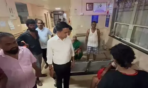 गोवा के लैराई देवी मंदिर में भगदड़: 6 की मौत, 30 से अधिक घायल गोवा के लैराई देवी मंदिर में भगदड़: 6 की मौत, 30 से अधिक घायल