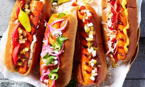 स्वाद और सेहत का संगम: घर पर बनाएं veg hot dog