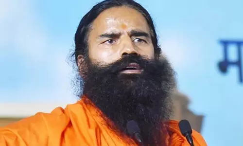 Delhi: शरबत जिहाद जैसी टिप्पणी कभी नहीं दोहराएंगे: रामदेव का हाईकोर्ट में वादा Delhi: शरबत जिहाद जैसी टिप्पणी कभी नहीं दोहराएंगे: रामदेव का हाईकोर्ट में वादा