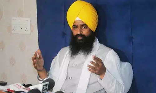 Punjab: फिल्म निर्माताओं को दिशा-निर्देश तैयार होने तक गुरुओं का चित्रण न करने को कहा गया