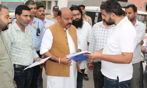 उपमुख्यमंत्री ने Rajouri में विकास कार्यों की प्रगति का निरीक्षण किया उपमुख्यमंत्री ने Rajouri में विकास कार्यों की प्रगति का निरीक्षण किया