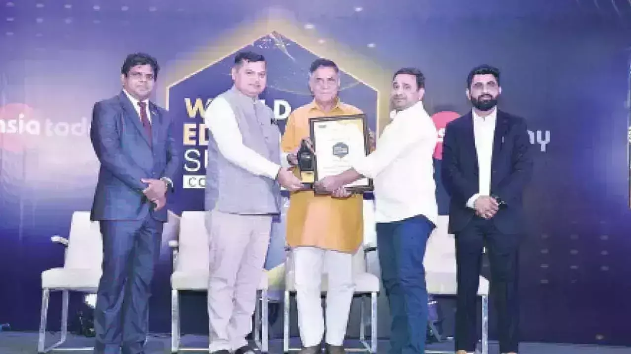 ISTS को महिलाओं के लिए सर्वश्रेष्ठ इंजीनियरिंग कॉलेज का पुरस्कार मिला ISTS को महिलाओं के लिए सर्वश्रेष्ठ इंजीनियरिंग कॉलेज का पुरस्कार मिला