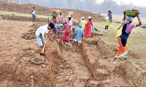 Telangana : रोजगार गारंटी योजना पर निगरानी Telangana : रोजगार गारंटी योजना पर निगरानी