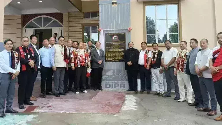 Nagaland : डॉ. रियो ने मोकोकचुंग में डीसी के बंगले का उद्घाटन किया