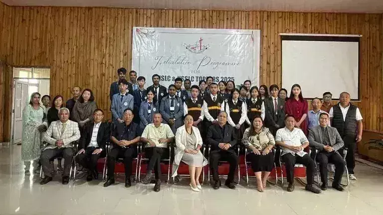 NBCC ने एचएसएलसी और एचएसएसएलसी टॉपरों को सम्मानित किया NBCC ने एचएसएलसी और एचएसएसएलसी टॉपरों को सम्मानित किया