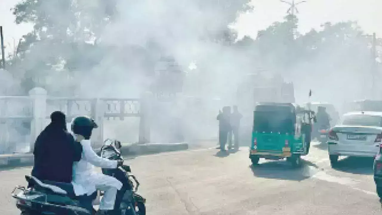 Telangana: शहर के निवासियों में कचरा जलाने को लेकर रोष