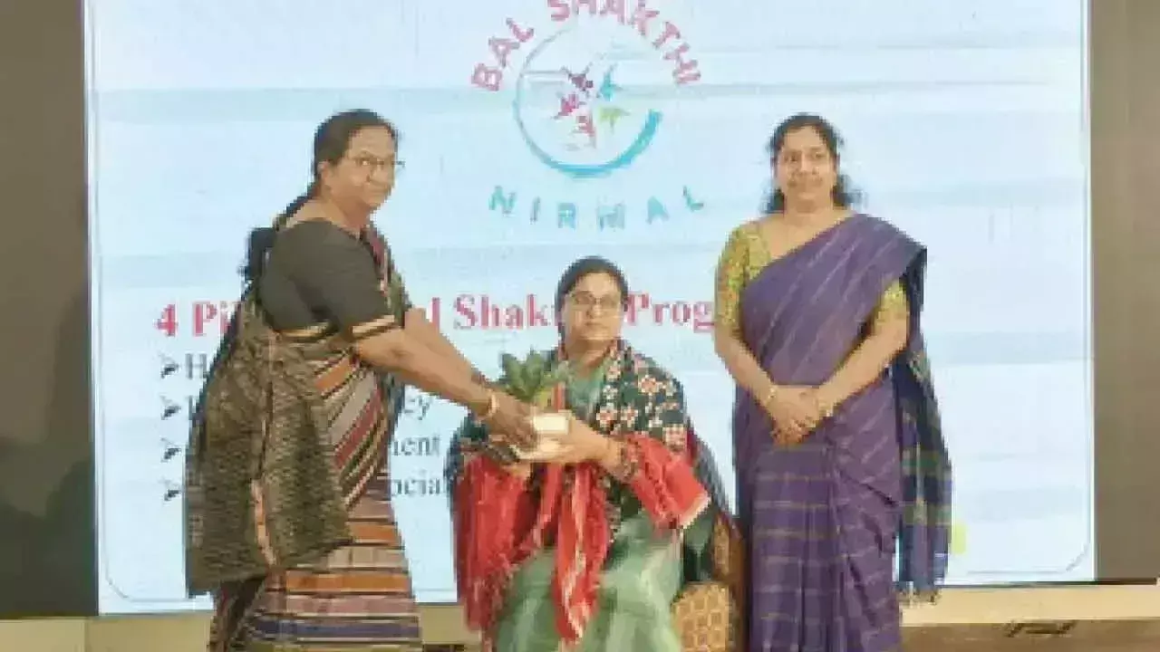 बालाशक्ति का उद्देश्य लड़कियों को सशक्त बनाना है: Collector बालाशक्ति का उद्देश्य लड़कियों को सशक्त बनाना है: Collector