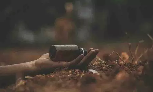 Hyderabad: महिला ने आत्महत्या कर ली, पति जिंदगी के लिए संघर्ष कर रहा