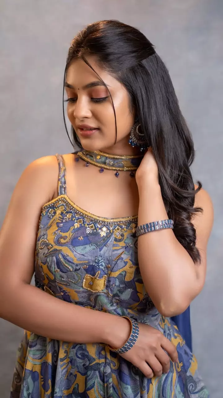 इवाना नजर आई हॉट