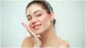Skin Care: गर्मियों में रात को त्वचा पर लगाएं ये 4 चीजें, पाएं ग्लोइंग और हेल्दी स्किन Skin Care: गर्मियों में रात को त्वचा पर लगाएं ये 4 चीजें, पाएं ग्लोइंग और हेल्दी स्किन