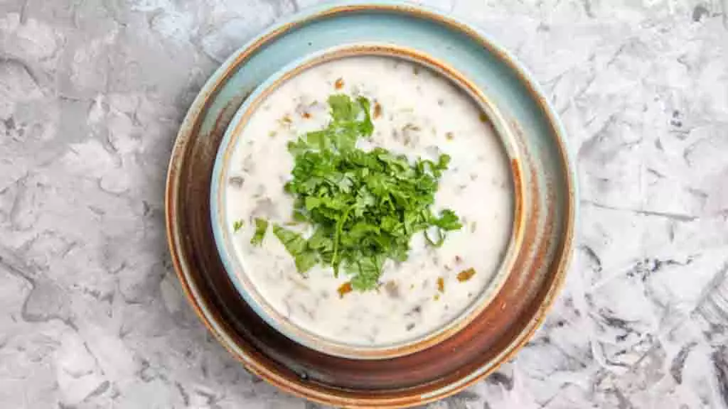 Raita Recipes: गर्मियों में शरीर को रखना है ठंडा तो डाइट में जरूर शामिल करें रायता Raita Recipes: गर्मियों में शरीर को रखना है ठंडा तो डाइट में जरूर शामिल करें रायता