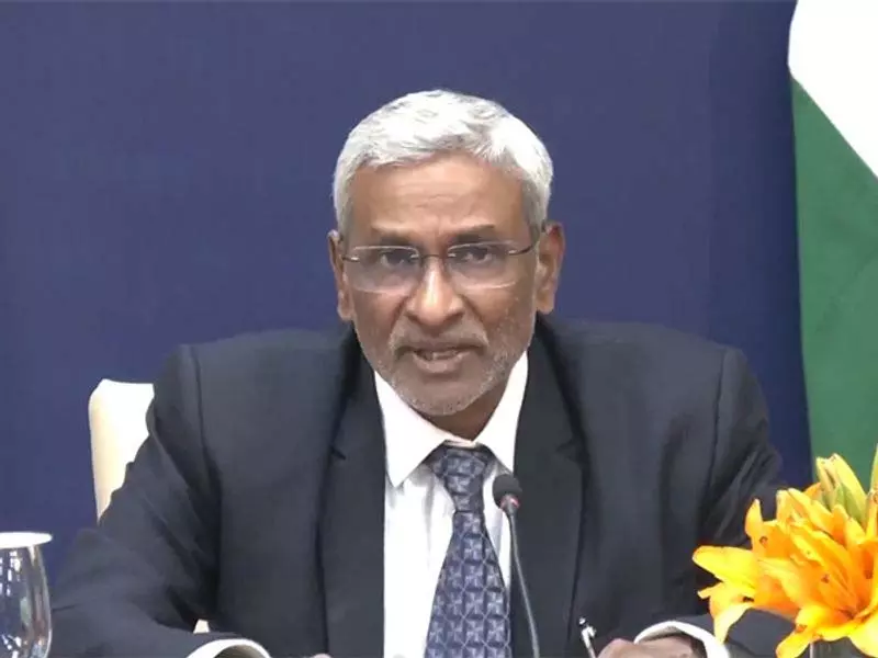 अंगोला राष्ट्रपति ने स्वास्थ्य सेवा में भारत से विशेष सहयोग मांगा: Foreign Ministry अंगोला राष्ट्रपति ने स्वास्थ्य सेवा में भारत से विशेष सहयोग मांगा: Foreign Ministry