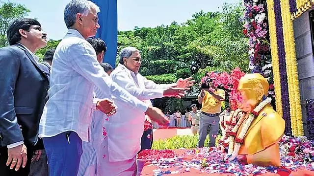 BJP MLA की अपने निर्वाचन क्षेत्र के लिए अनुदान की मांग पर विचार किया जाएगा: सीएम सिद्धारमैया BJP MLA की अपने निर्वाचन क्षेत्र के लिए अनुदान की मांग पर विचार किया जाएगा: सीएम सिद्धारमैया