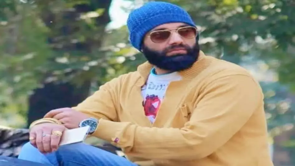 बस मालिक को आया हार्ट अटैक, स्कूटी स्टार्ट करते वक्त मौत बस मालिक को आया हार्ट अटैक, स्कूटी स्टार्ट करते वक्त मौत