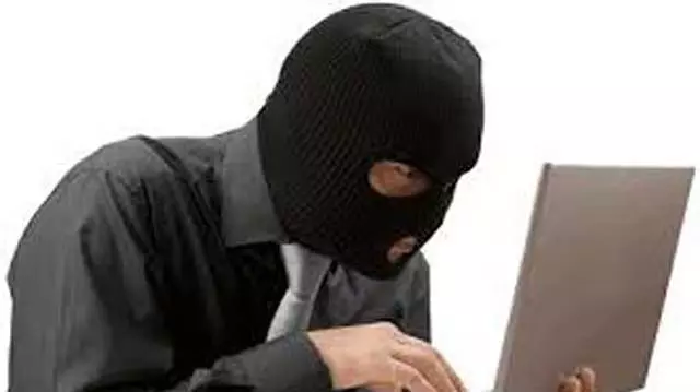 ISI से संबंध: सैन्य जानकारी पाकिस्तान को लीक, दो गिरफ्तार ISI से संबंध: सैन्य जानकारी पाकिस्तान को लीक, दो गिरफ्तार