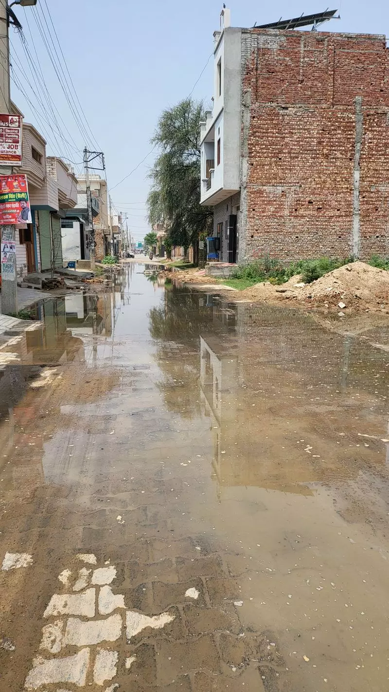 Haryana : पेयजल और सीवरेज की समस्याओं की अनदेखी के लिए Haryana : पेयजल और सीवरेज की समस्याओं की अनदेखी के लिए