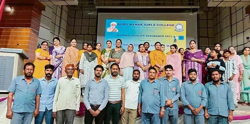 Haryana : कैम्पस नोट्स मजदूर दिवस मनाया गया Haryana : कैम्पस नोट्स मजदूर दिवस मनाया गया