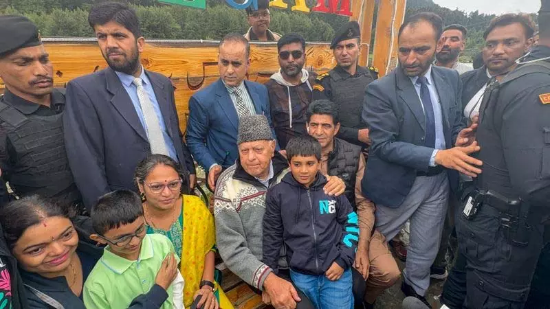 पहलगाम जैसे हमलों के अपराधियों के खिलाफ खड़े हों लोग: Farooq पहलगाम जैसे हमलों के अपराधियों के खिलाफ खड़े हों लोग: Farooq
