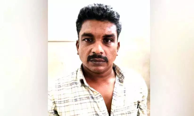 बस में यौन उत्पीड़न; युवक गिरफ्तार बस में यौन उत्पीड़न; युवक गिरफ्तार