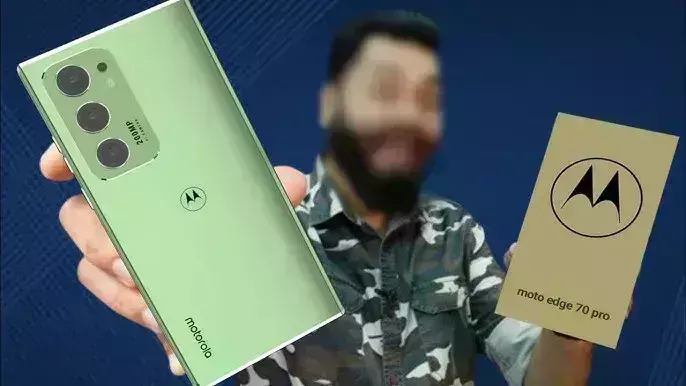 Motorola Edge 70 का डिजाइन लीक, प्रीमियम लुक में नजर आया फोन Motorola Edge 70 का डिजाइन लीक, प्रीमियम लुक में नजर आया फोन