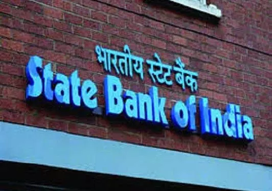 SBI का चौथी तिमाही का मुनाफा 10% घटकर 18,643 करोड़ रुपये रहा SBI का चौथी तिमाही का मुनाफा 10% घटकर 18,643 करोड़ रुपये रहा