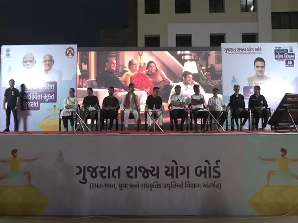 गुजरात सरकार ने सूरत में स्वस्थ गुजरात, मेदस्विता मुक्त गुजरात अभियान शुरू किया गुजरात सरकार ने सूरत में स्वस्थ गुजरात, मेदस्विता मुक्त गुजरात अभियान शुरू किया