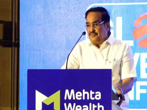 जल शक्ति मंत्री CR पाटिल ने सूरत के कार्यक्रम में गुलदस्ता स्वीकार नहीं किया जल शक्ति मंत्री CR पाटिल ने सूरत के कार्यक्रम में गुलदस्ता स्वीकार नहीं किया