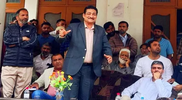 Jammu: विधायक ने ब्लॉक इंदरवाल में जनसंपर्क शिविर का आयोजन किया Jammu: विधायक ने ब्लॉक इंदरवाल में जनसंपर्क शिविर का आयोजन किया