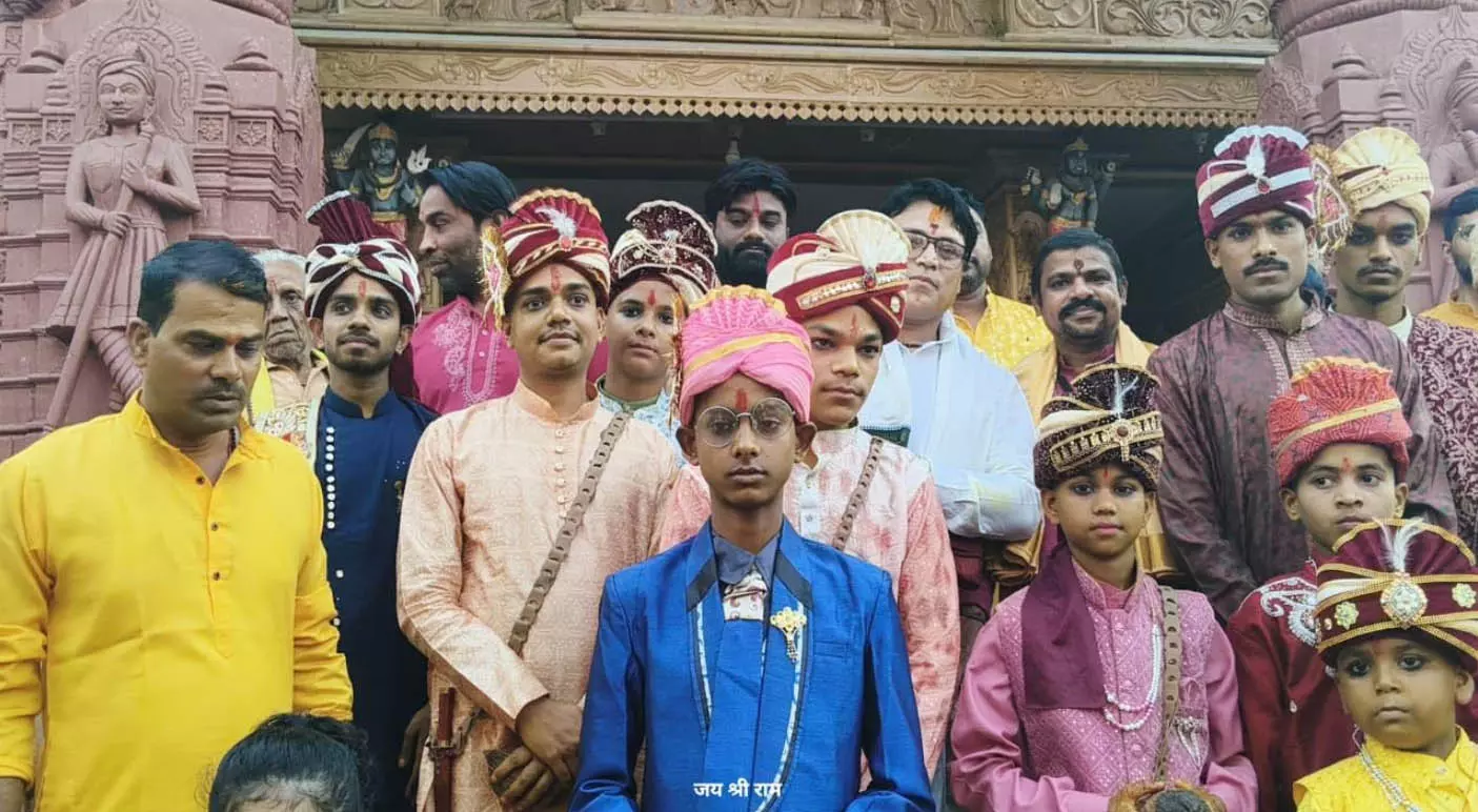 दुर्ग चंडी मंदिर में हुआ 14 बटुकों का यज्ञोपवीत संस्कार हुआ दुर्ग चंडी मंदिर में हुआ 14 बटुकों का यज्ञोपवीत संस्कार हुआ