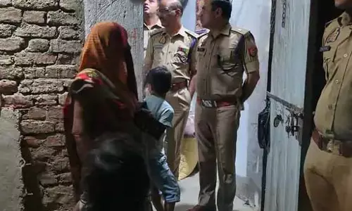 बेटे और बहू पर चलाई बंदूक, रिटायर्ड होमगार्ड गिरफ्तार बेटे और बहू पर चलाई बंदूक, रिटायर्ड होमगार्ड गिरफ्तार