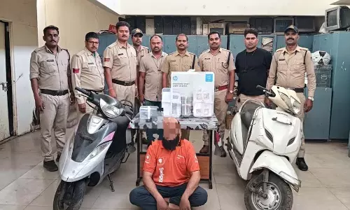 डिलीवरी बॉय निकला नकली नोट छापने वाला, 55 फेक करेंसी जब्त