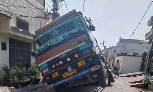 Jalandhar:बड़ा हादसा, लोगों की रुकी सांसें Jalandhar:बड़ा हादसा, लोगों की रुकी सांसें