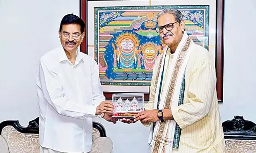 Odisha: सौर ऊर्जा और ई-वाहनों का उपयोग करे