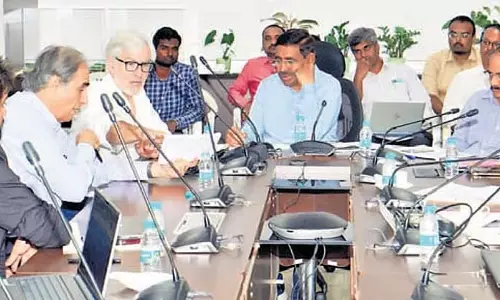 Andhra सरकार ने प्रतिष्ठित टावरों के डिजाइन को अंतिम रूप देने के प्रयास तेज कर दिए