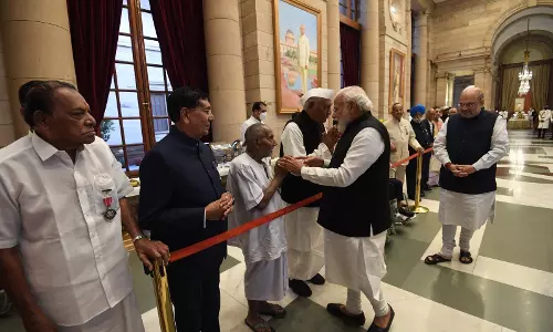 पद्मश्री योग गुरु शिवानंद बाबा के निधन से दुखी, उनका जाना अपूरणीय क्षति: पीएम मोदी पद्मश्री योग गुरु शिवानंद बाबा के निधन से दुखी, उनका जाना अपूरणीय क्षति: पीएम मोदी
