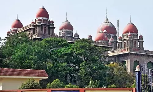Telangana HC ने गृह मंत्री को सेवानिवृत्ति लाभ का भुगतान न करने पर स्वतः संज्ञान लिया
