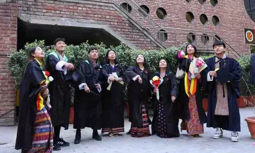 LPU ने 2025 स्नातकों को गर्व और खुशी के साथ विदाई दी LPU ने 2025 स्नातकों को गर्व और खुशी के साथ विदाई दी