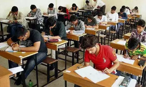 NEET-UG प्रवेश परीक्षा आज; केरल में 1.30 लाख से अधिक लोगों ने दी परीक्षा NEET-UG प्रवेश परीक्षा आज; केरल में 1.30 लाख से अधिक लोगों ने दी परीक्षा