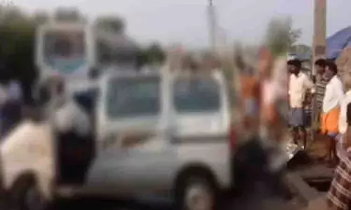 Tiruvarur के पास ओमनी वैन दुर्घटना में वेलंकन्नी जा रहे यात्रियों की मौत