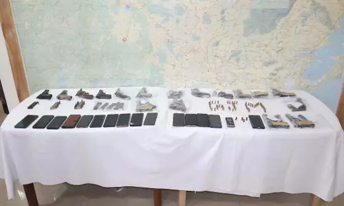गंजम पुलिस द्वारा रात भर की गई कार्रवाई में 18 लोग गिरफ्तार, 17 अवैध आग्नेयास्त्र जब्त गंजम पुलिस द्वारा रात भर की गई कार्रवाई में 18 लोग गिरफ्तार, 17 अवैध आग्नेयास्त्र जब्त