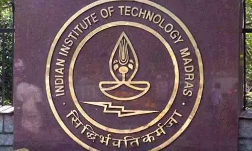 IIT मद्रास ने स्वदेशी रूप से विकसित 2 सिलिकॉन फोटोनिक्स उत्पाद लॉन्च किए