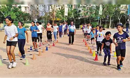 GHMC में बास्केटबॉल, क्रिकेट, वॉलीबॉल, बैडमिंटन और कबड्डी के लिए ग्रीष्मकालीन शिविर GHMC में बास्केटबॉल, क्रिकेट, वॉलीबॉल, बैडमिंटन और कबड्डी के लिए ग्रीष्मकालीन शिविर