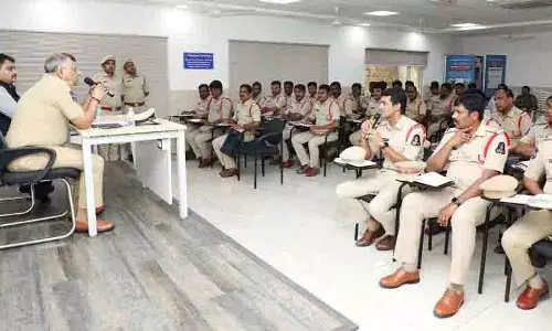 DGP Dr Jitendra ने लोगों के अनुकूल पुलिस प्रणाली के महत्व पर जोर दिया DGP Dr Jitendra ने लोगों के अनुकूल पुलिस प्रणाली के महत्व पर जोर दिया