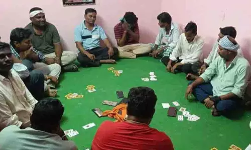 Adilabad में जुआ खेलने के आरोप में 15 लोग गिरफ्तार, 89,160 रुपये नकद जब्त