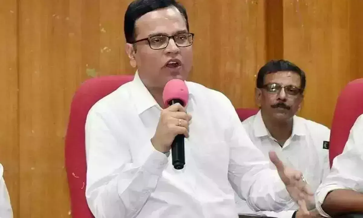 Telangana: सीएस ने सौंदर्य प्रतियोगिता की तैयारियों की समीक्षा की Telangana: सीएस ने सौंदर्य प्रतियोगिता की तैयारियों की समीक्षा की