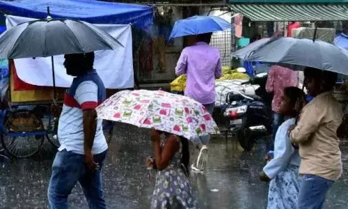 Telangana: भीषण गर्मी से राहत दिलाती है बारिश